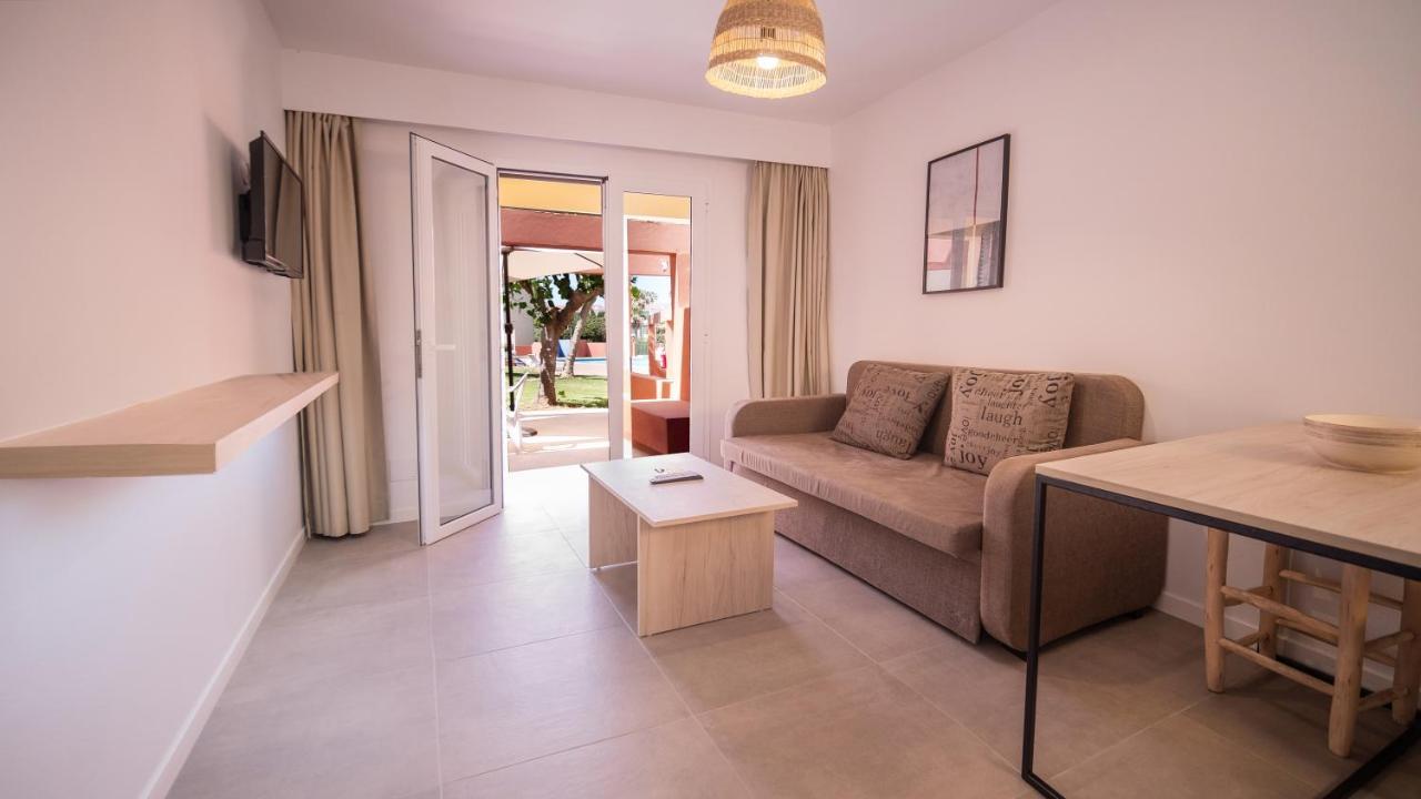 Sant Joan Apartaments - Adults Only Кала-эн-Бланес Экстерьер фото