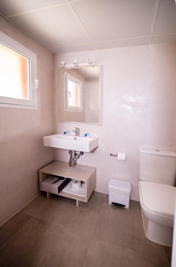 Sant Joan Apartaments - Adults Only Кала-эн-Бланес Экстерьер фото